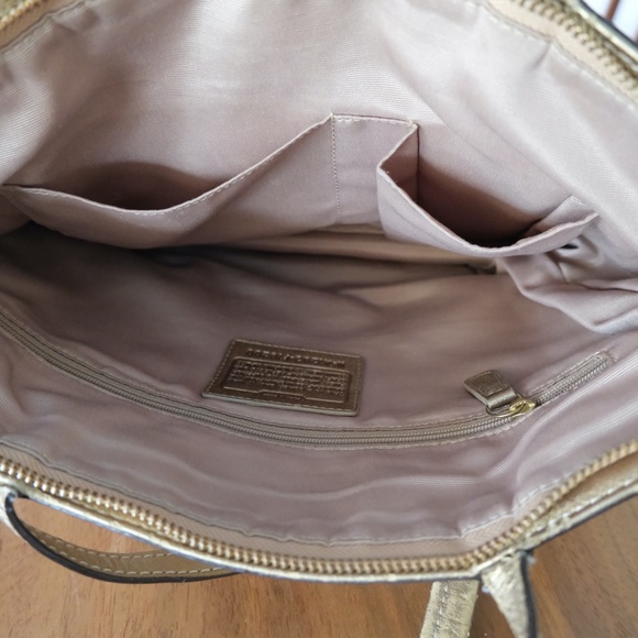 Coach Bag - Picture 9 of 12